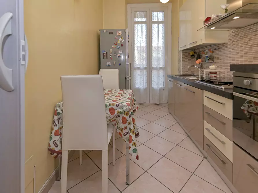 Immagine 20 di Quadrilocale in vendita  in via Livorno 9 a Torino