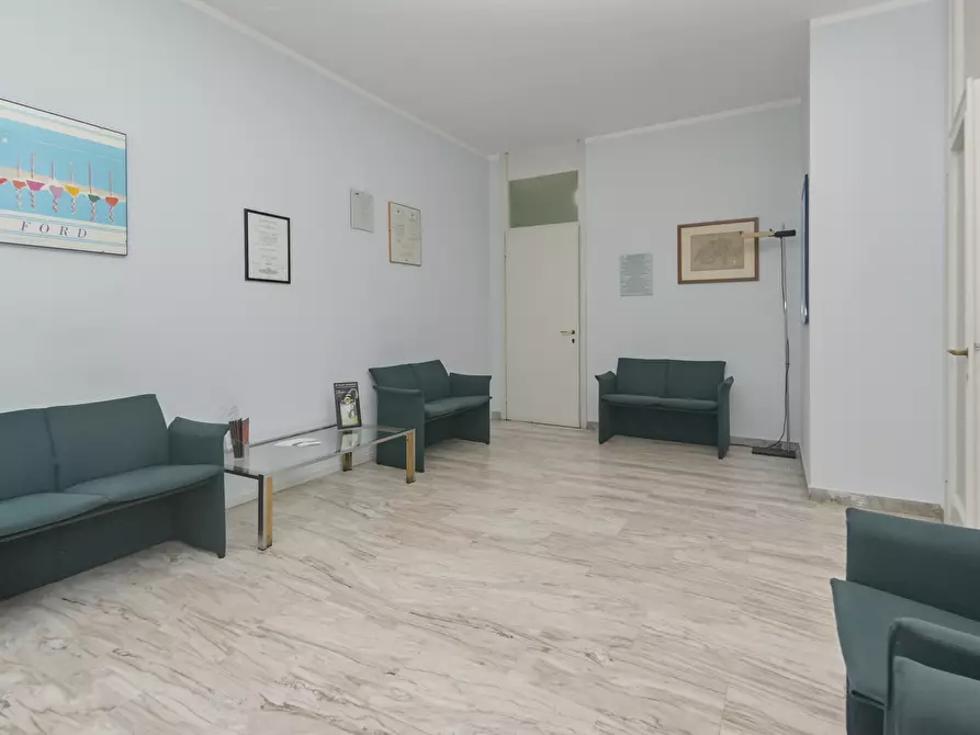 Immagine 9 di Ufficio in vendita  in Corso Monte Cucco 85 a Torino