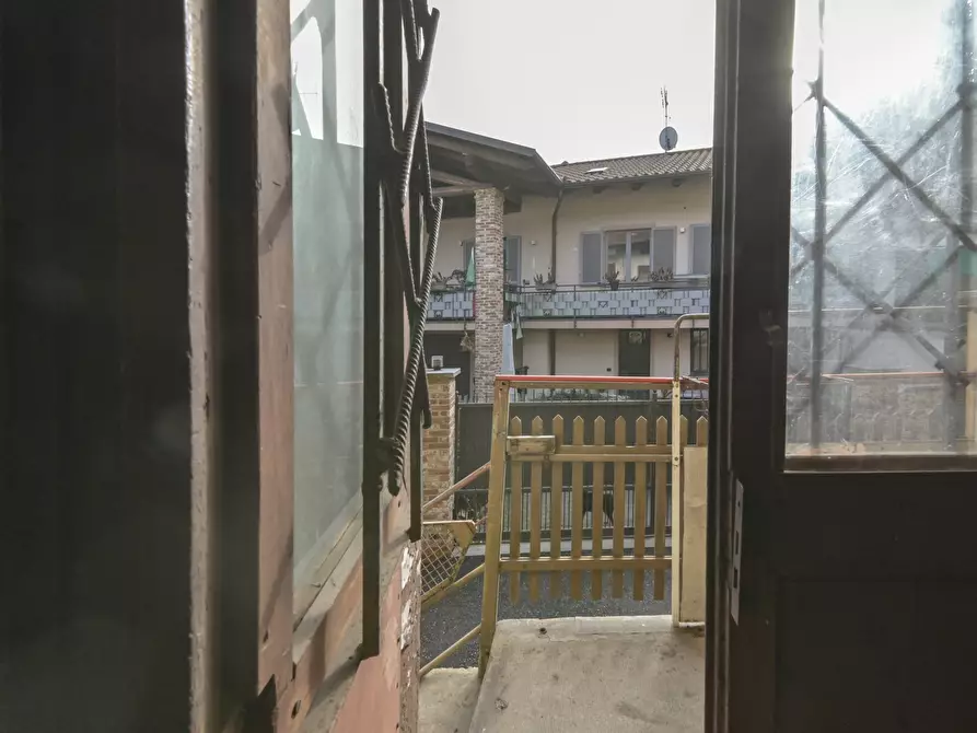 Immagine 18 di Porzione di casa in vendita  in via salvatore mura 18 a Front
