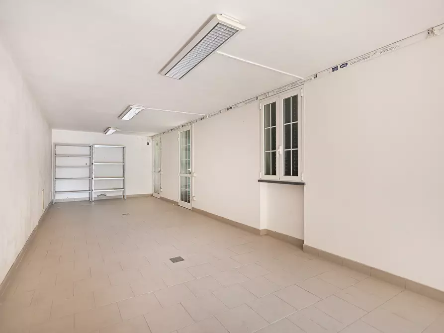 Immagine 6 di Villa in vendita  a Pisa