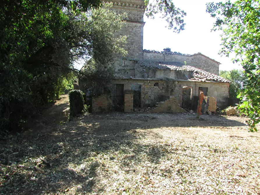 Immagine 39 di Rustico / casale in vendita  a Todi