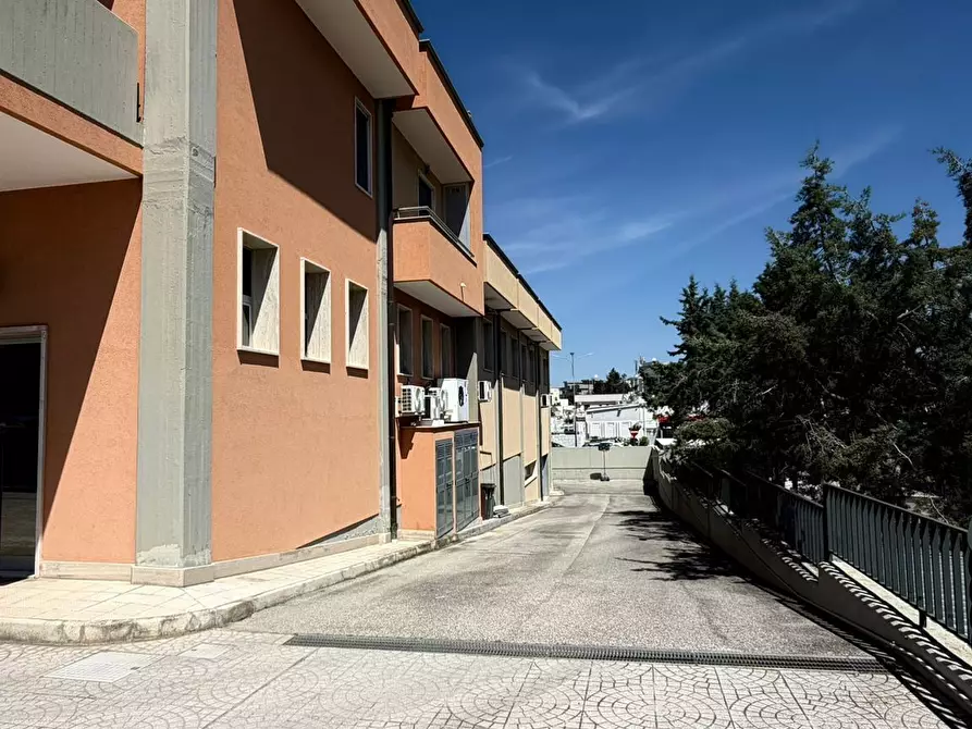 Immagine 26 di Attività artigianale in vendita  in Via Eugenio Montale 3 a Monopoli