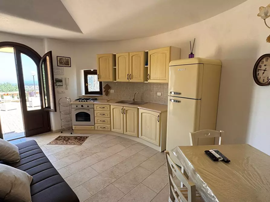 Immagine 19 di Rustico / casale in vendita  in Viale Monte Cannone a Fasano