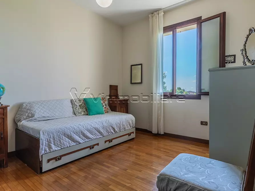 Immagine 39 di Villa in vendita  in Via Palladio 18 a Poiana Maggiore