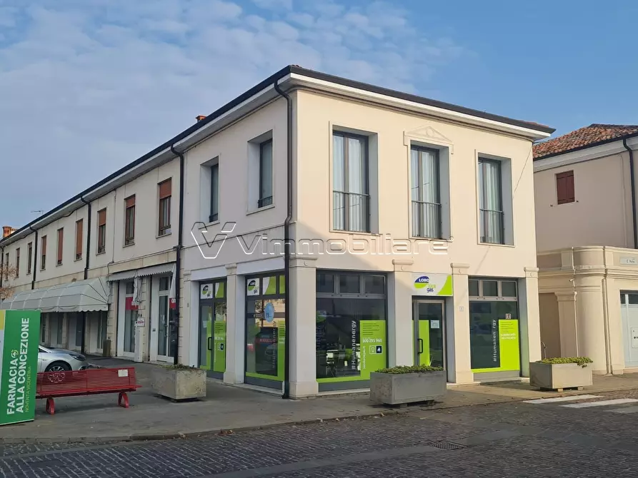 Immagine 1 di Locale commerciale in vendita  in via Carlo Porta angolo via Palladio 1 a Noventa Vicentina