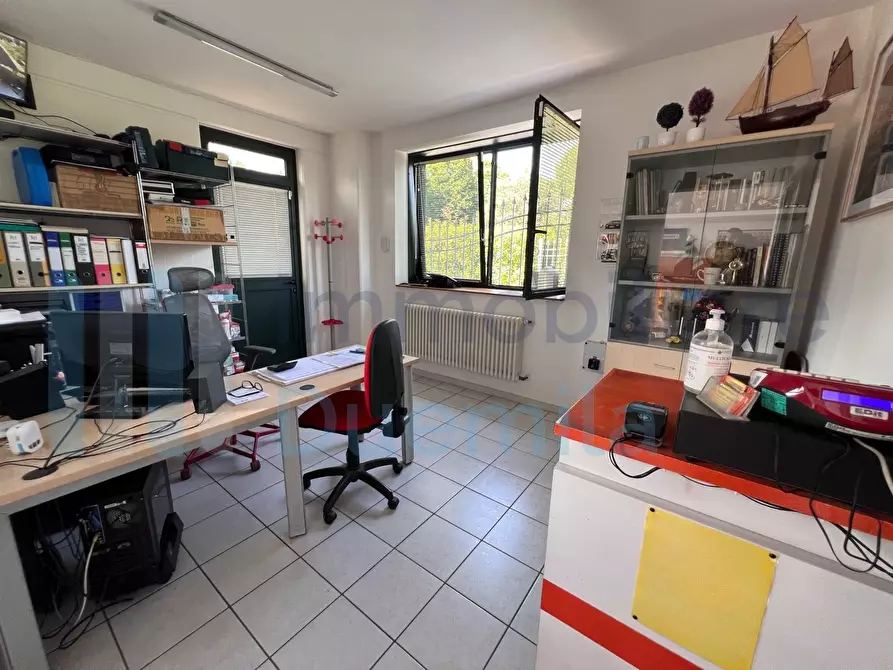 Immagine 14 di Attività artigianale in vendita  a Imola