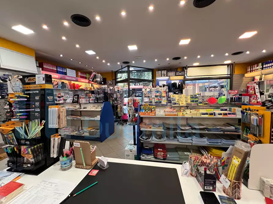 Immagine 18 di Attività commerciale in vendita  a Bologna