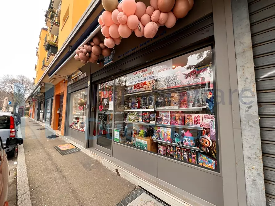 Immagine 19 di Attività commerciale in vendita  a Bologna