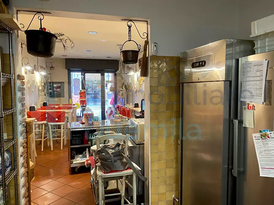 Immagine 16 di Attività artigianale in vendita  a Bologna