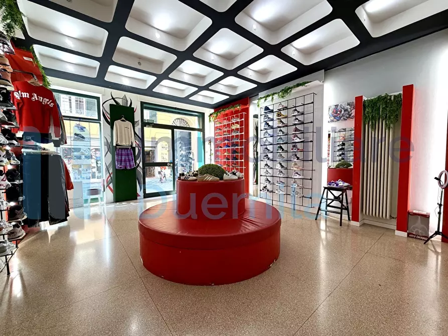 Immagine 3 di Attività commerciale in vendita  a Bologna