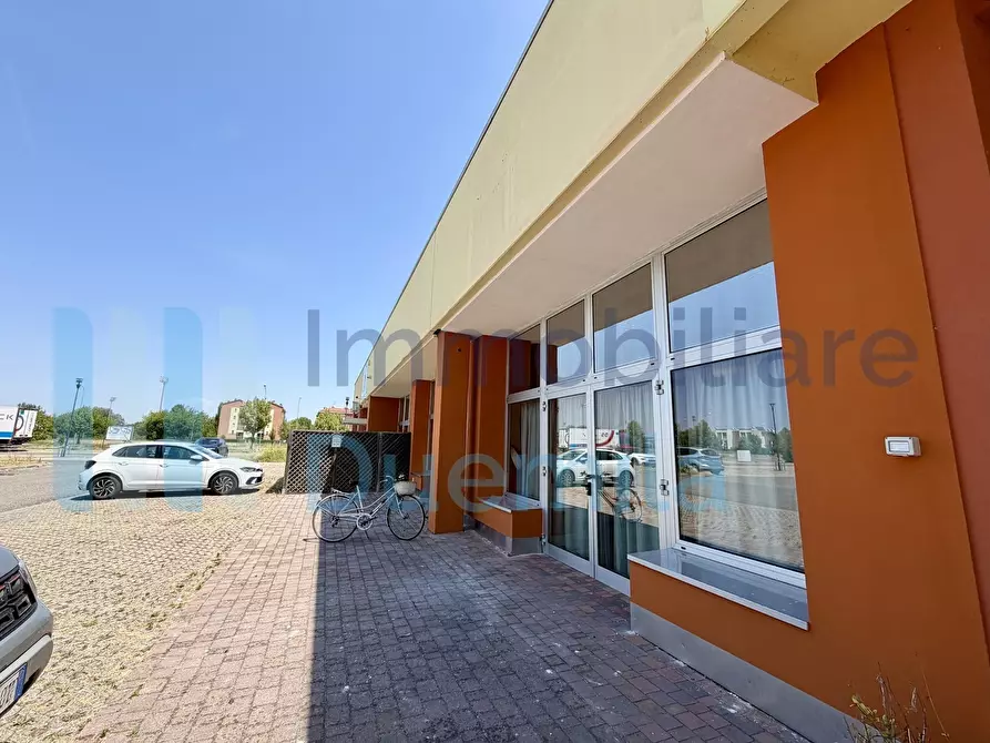 Immagine 1 di Locale commerciale in vendita  a Sant'agata Bolognese