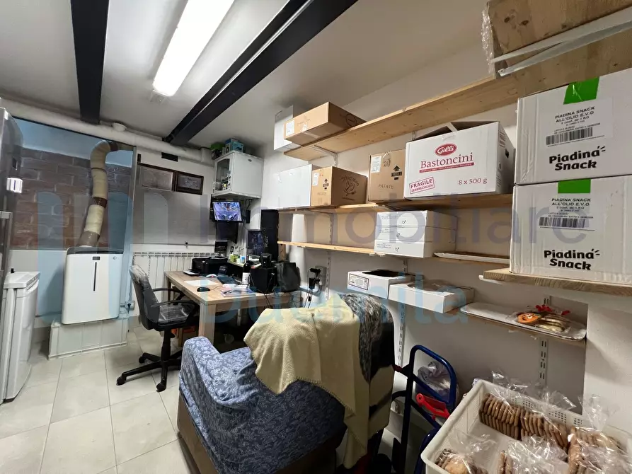 Immagine 23 di Attività artigianale in vendita  a Bologna