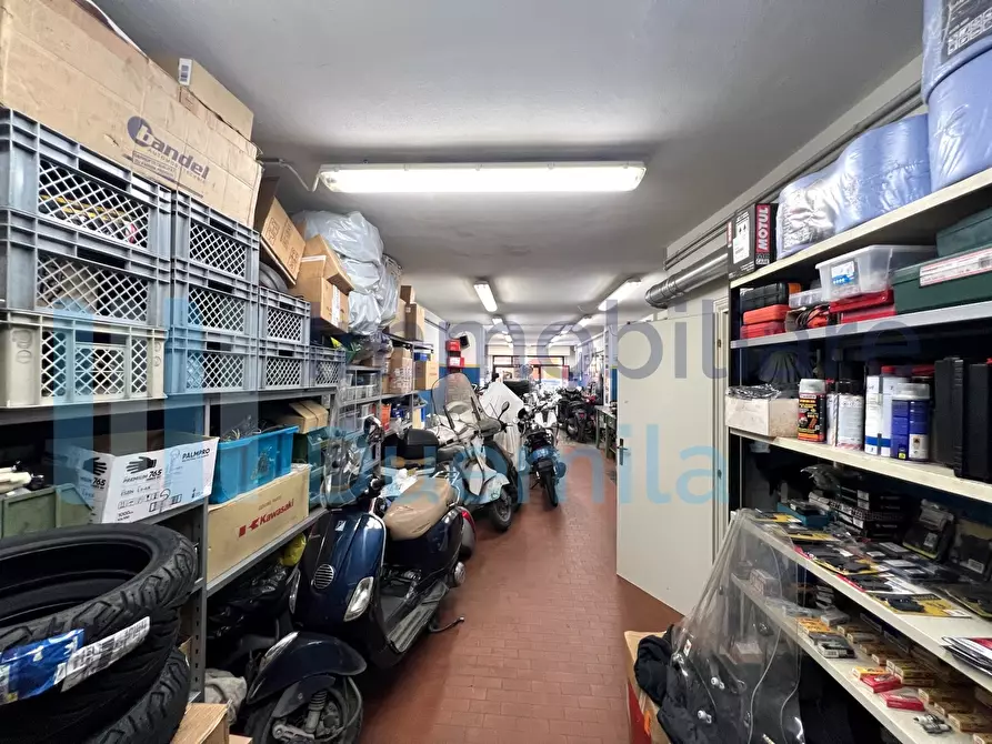 Immagine 12 di Attività artigianale in vendita  a Bologna