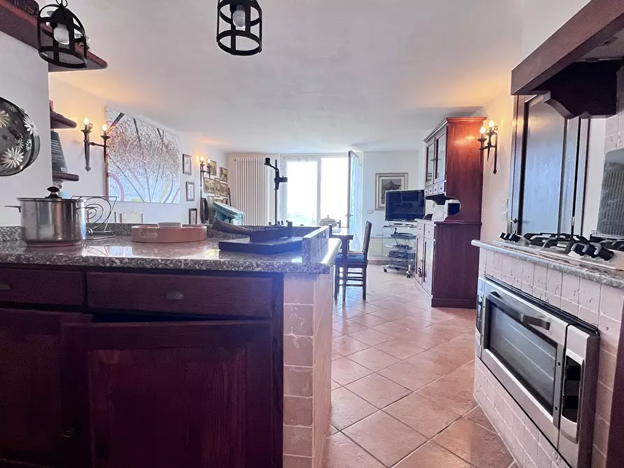 Immagine 61 di Villa in vendita  in Via Alla Strà a Savona