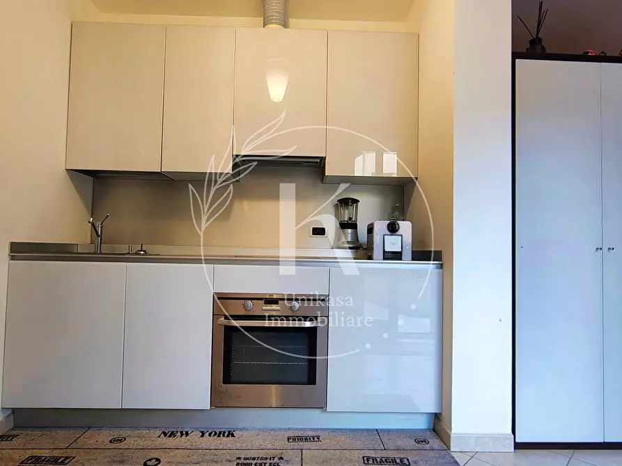 Immagine 23 di Quadrilocale in vendita  in Via Aurelia 454 a Vado Ligure