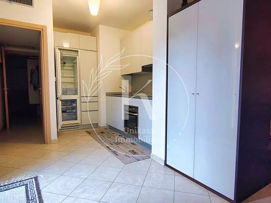 Immagine 20 di Quadrilocale in vendita  in Via Aurelia 454 a Vado Ligure