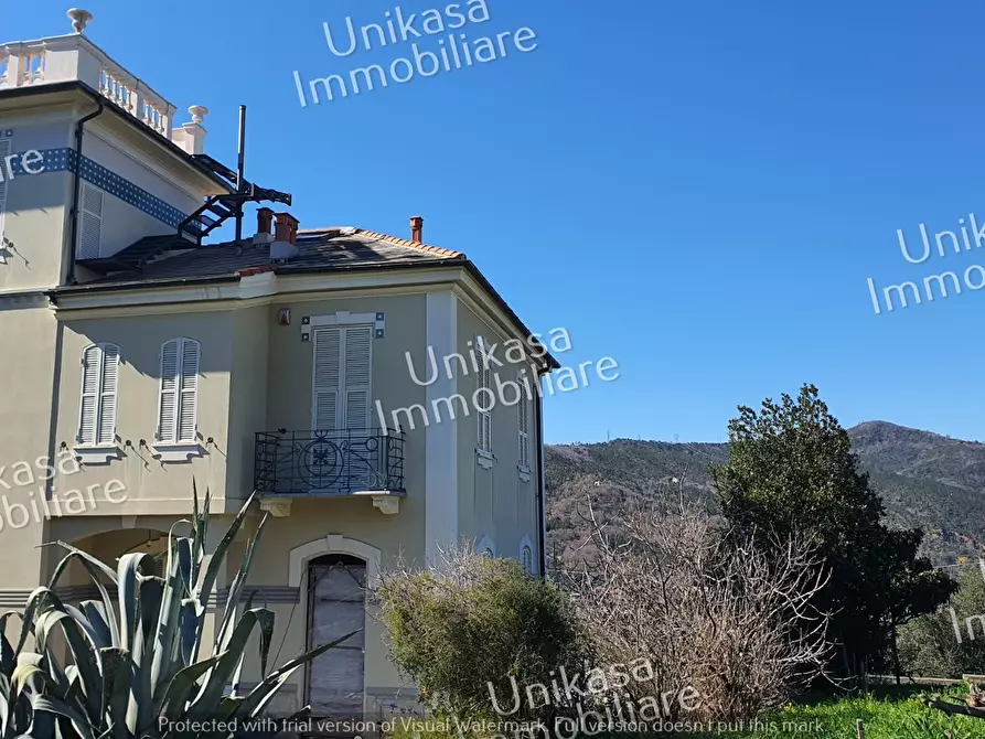 Immagine 3 di Villa in vendita  in Via Loreto a Savona