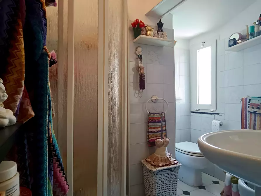 Immagine 24 di Quadrilocale in vendita  in Piazza dei Consoli a Savona