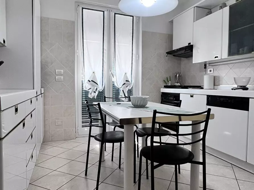 Immagine 84 di Villa in vendita  in Via Alla Strà a Savona