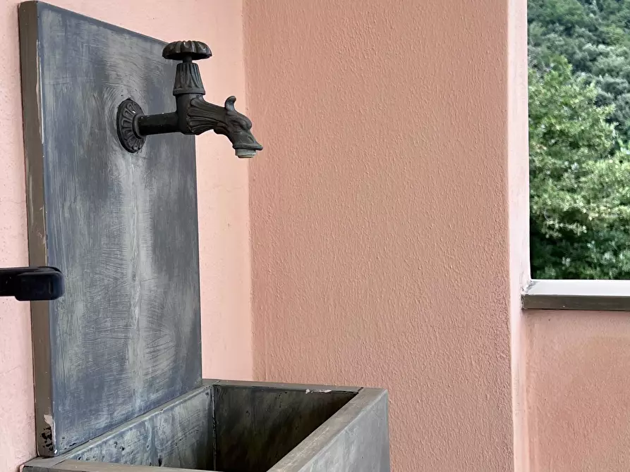 Immagine 34 di Villa in vendita  in Via Alla Strà a Savona