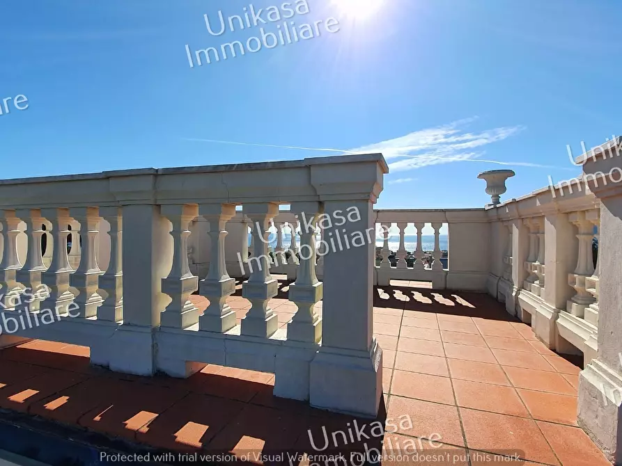 Immagine 2 di Villa in vendita  in Via Loreto a Savona