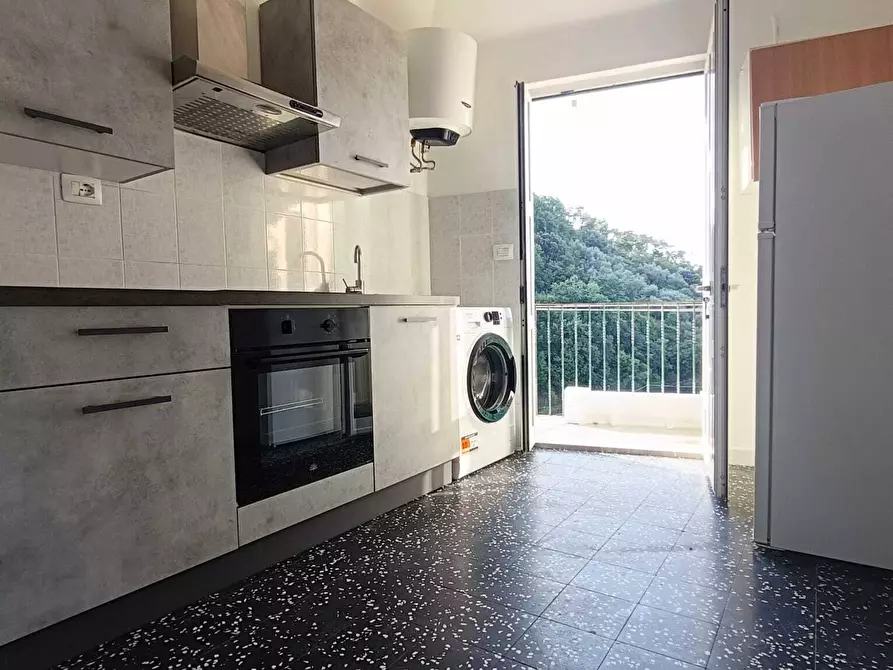 Immagine 10 di Bilocale in affitto  in Via Marmorassi a Savona