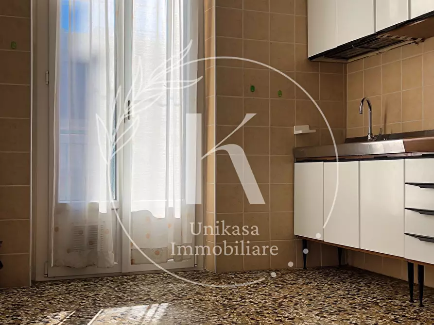 Immagine 19 di Quadrilocale in vendita  in Via Giuseppe Cesare Abba a Savona