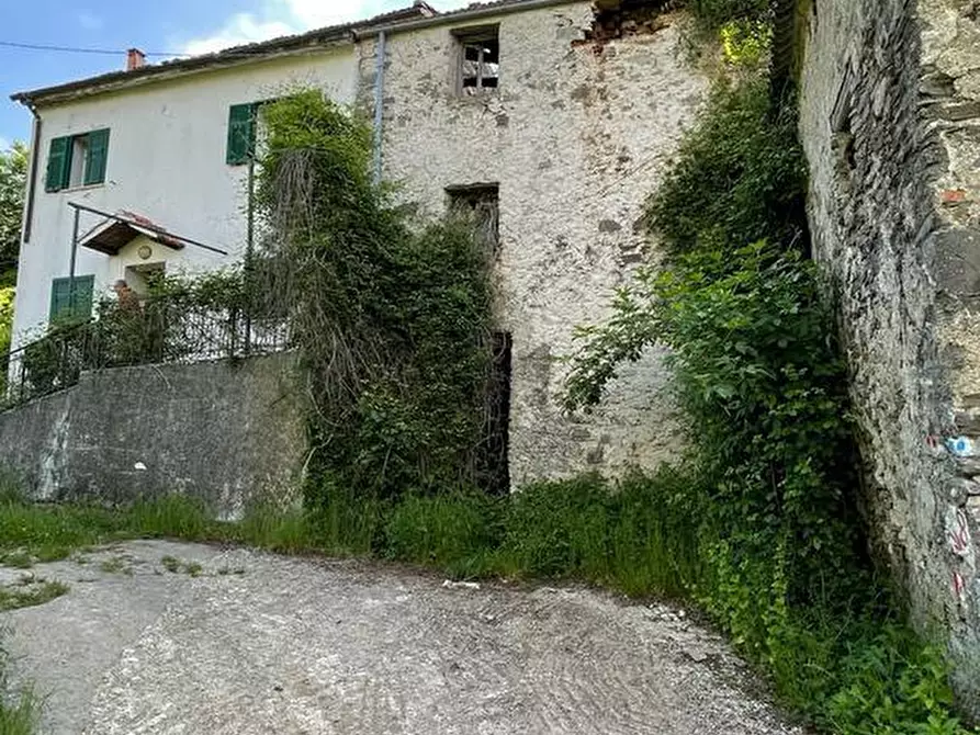 Immagine 3 di Rustico / casale in vendita  in San Bartolomeo del Bosco a Savona