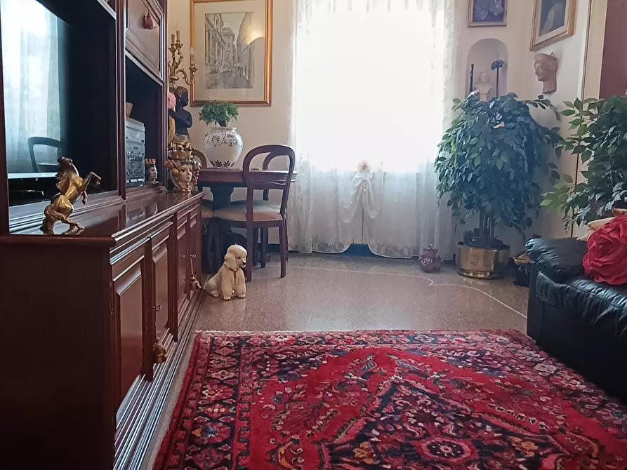 Immagine 12 di Quadrilocale in vendita  in Piazza dei Consoli a Savona