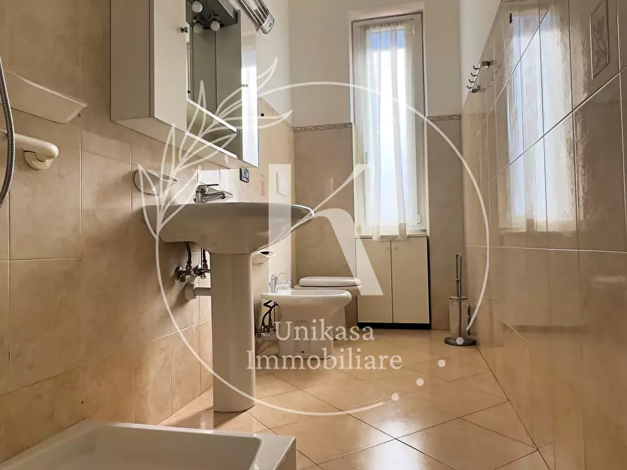 Immagine 16 di Quadrilocale in vendita  in Via Giuseppe Cesare Abba a Savona