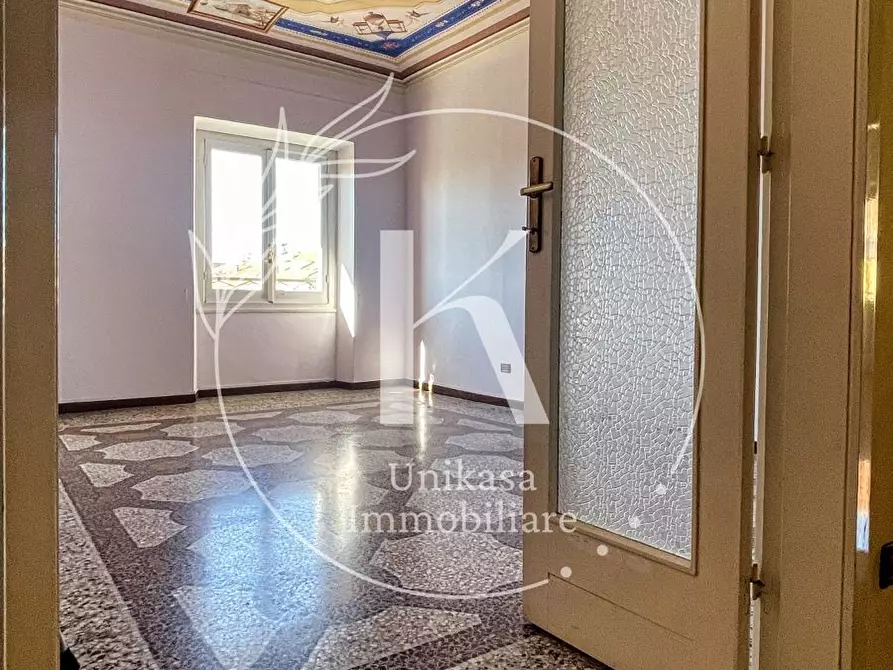 Immagine 36 di Pentalocale in vendita  in Piazza Sisto IV 1 a Savona