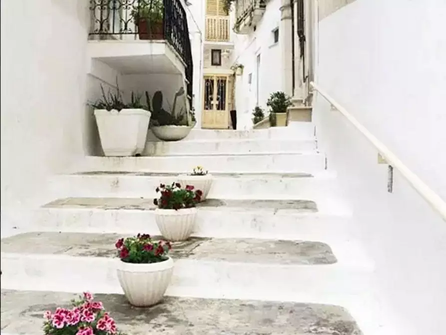 Immagine 2 di Casa indipendente in vendita  in Piazza della Liberta a Ostuni