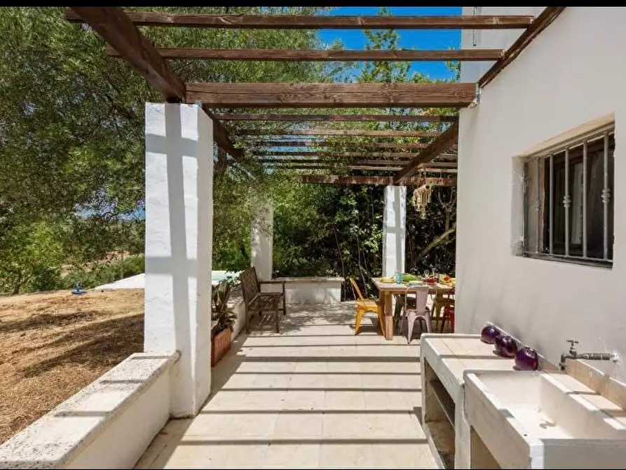 Immagine 4 di Villa in vendita  in Contrada Sessana snc a Ostuni