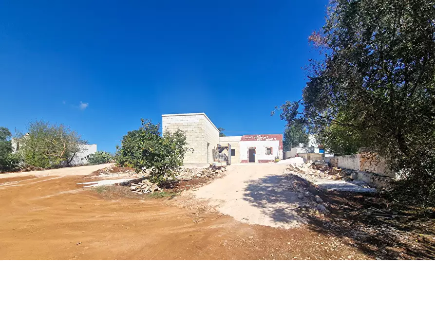 Immagine 53 di Rustico / casale in vendita  in Contrada Mincuccio N.C a Ostuni