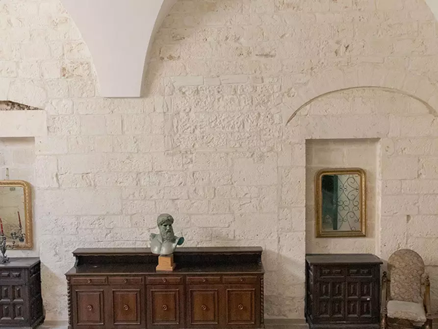 Immagine 36 di Palazzo in vendita  in Via Martiri di Kindu a Ostuni