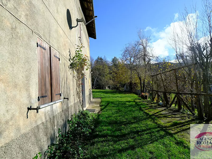 Immagine 12 di Rustico / casale in vendita  a Urbe