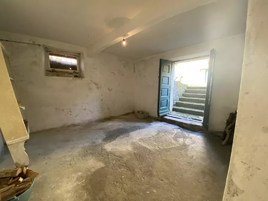 Immagine 47 di Palazzo in vendita  in Via Stefano Ramorino 3 a Urbe