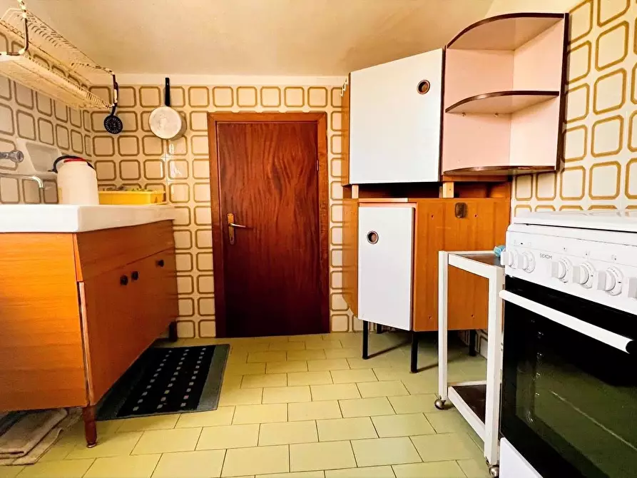 Immagine 8 di Appartamento in vendita  in Via Montà 18 a Urbe