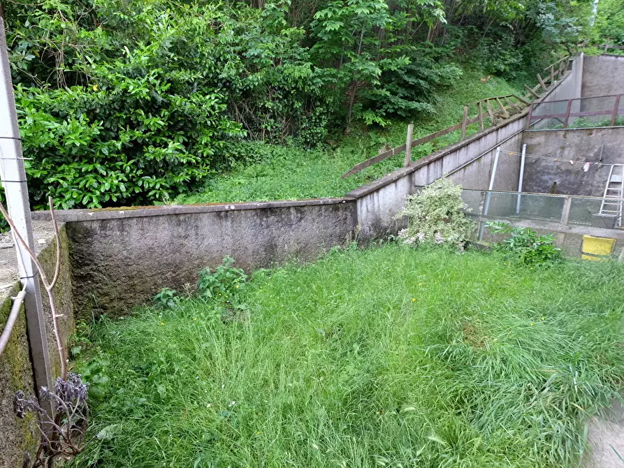 Immagine 2 di Trilocale in vendita  a Urbe