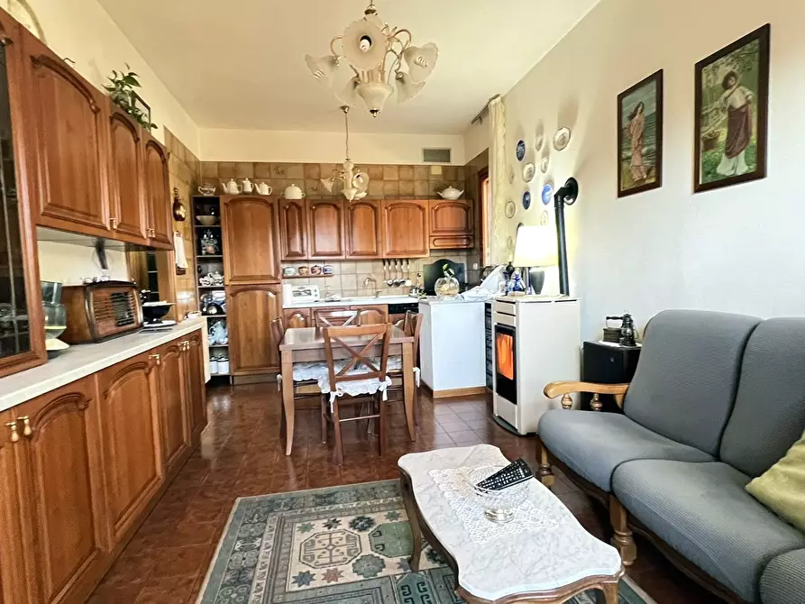 Immagine 14 di Appartamento in vendita  in SP49 41 a Urbe