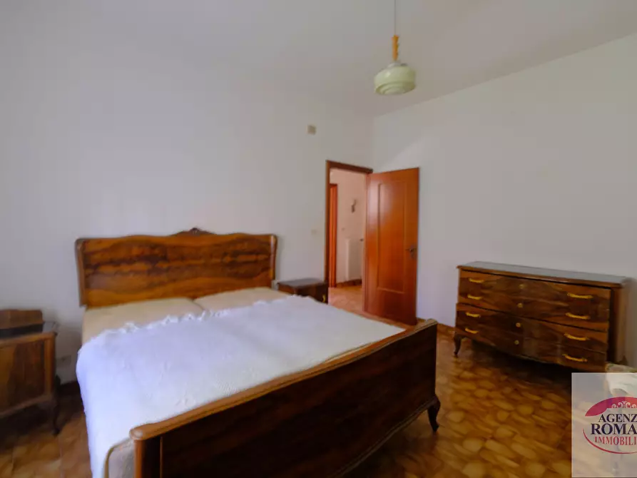 Immagine 21 di Casa indipendente in vendita  a Urbe