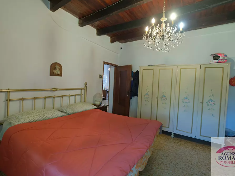 Immagine 29 di Porzione di casa in vendita  in Via Montà 14 a Urbe