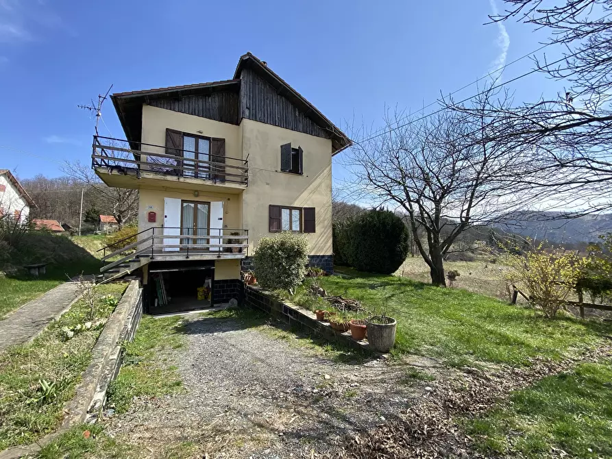 Immagine 2 di Villa in vendita  in Via Francia 75 a Tiglieto