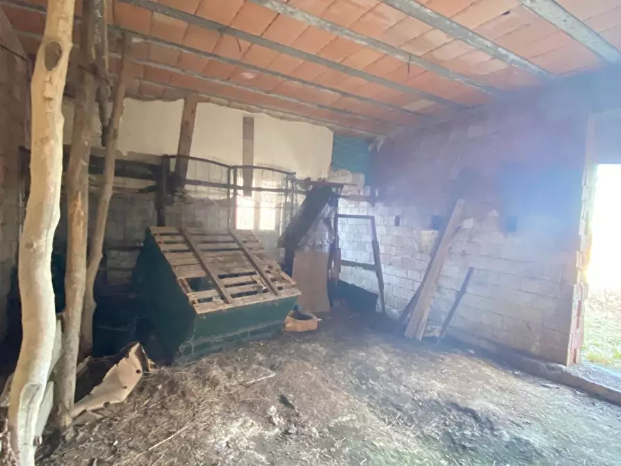 Immagine 21 di Rustico / casale in vendita  a Sassello