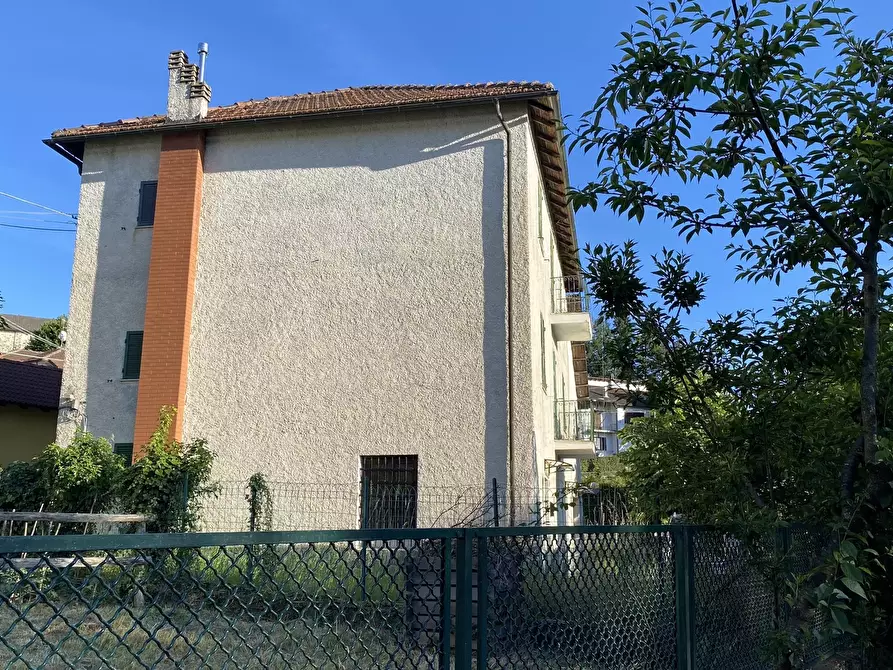 Immagine 25 di Quadrilocale in vendita  a Tiglieto