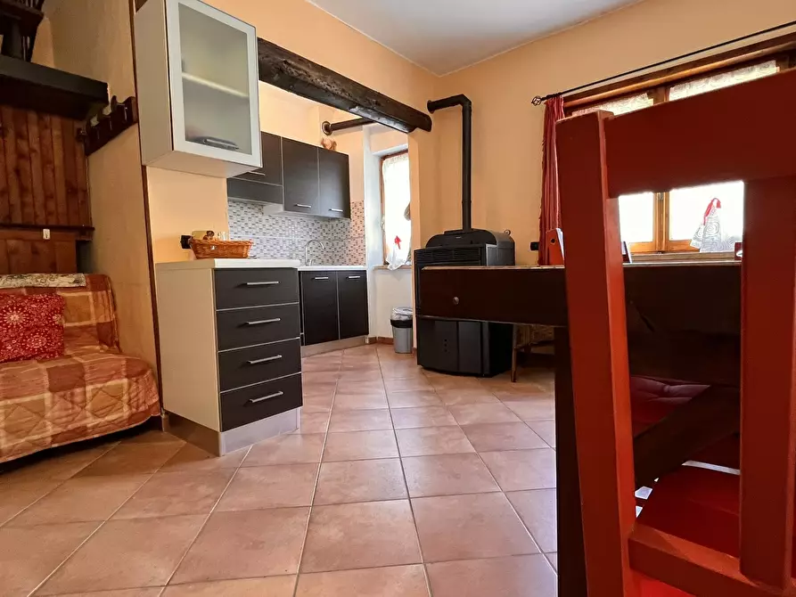 Immagine 10 di Quadrilocale in vendita  in Località la Pineta 26 a Pontinvrea