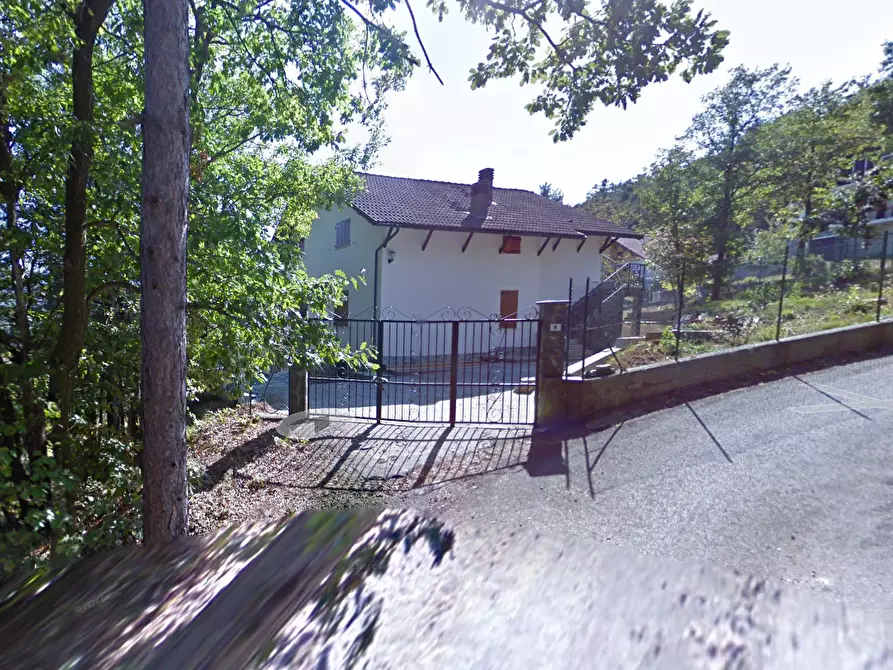 Immagine 7 di Villa in vendita  in Via Pian del Faggio 5 a Tiglieto