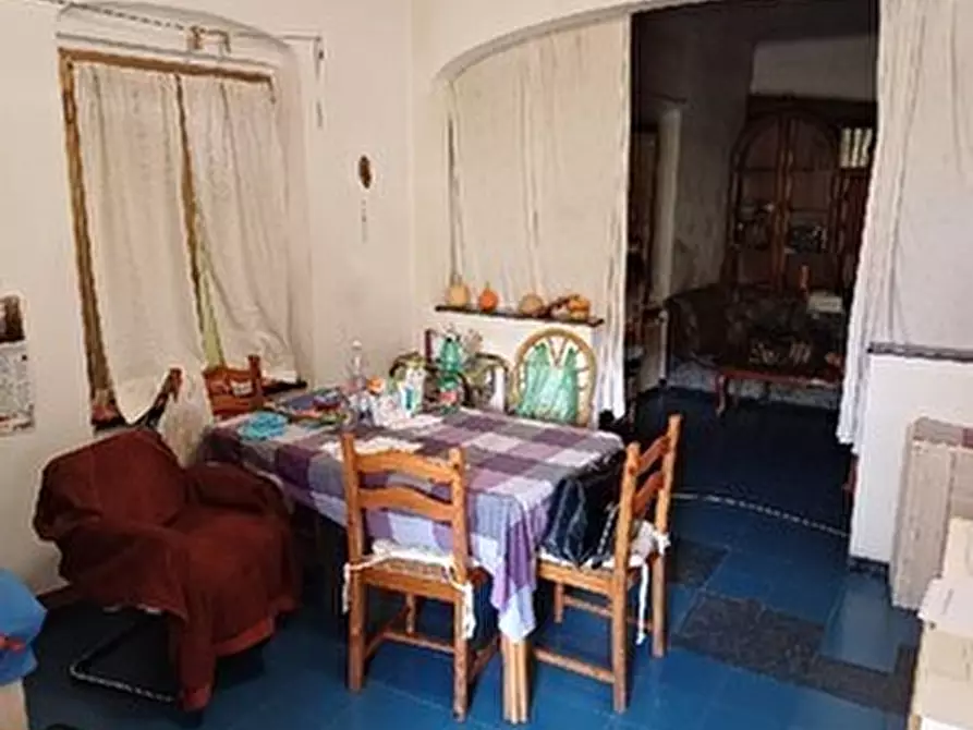 Immagine 9 di Pentalocale in vendita  in Via Chiaravagna 35 a Genova