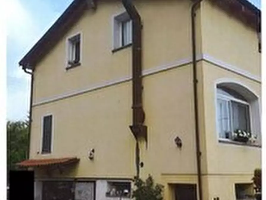 Immagine 1 di Porzione di casa in vendita  in Via San Simone 6 a Albenga