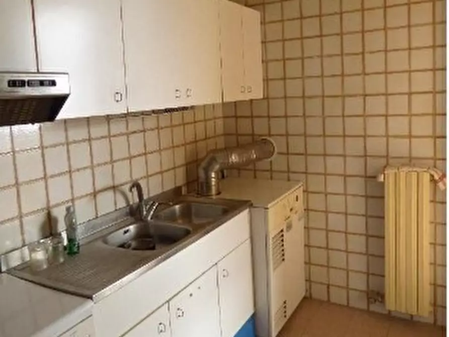 Immagine 4 di Quadrilocale in vendita  in Via Beppe Fenoglio 14a a Cuneo